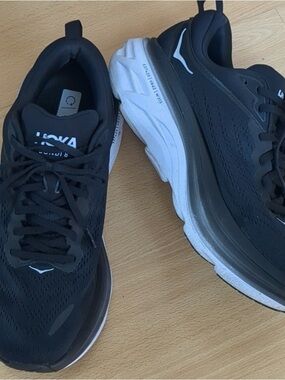 Hoka Bondi 8 Men’s Black White Size 9.5 D (WIDE)